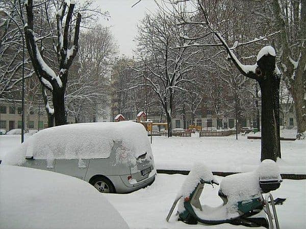 caos-per-le-bufere-di-neve-italia-del-nord-sotto-zero.-non-oggi,-ma-6-anni-fa