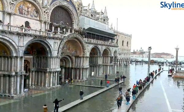 meteo-venezia:-acqua-alta,-citta-allagata.-gelo-nel-fine-settimana