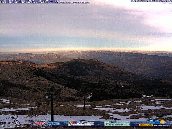 la-neve-che-non-c’e-in-montagna:-caldo-estremo-e-panorami-desolanti.-in-attesa-della-svolta-meteo